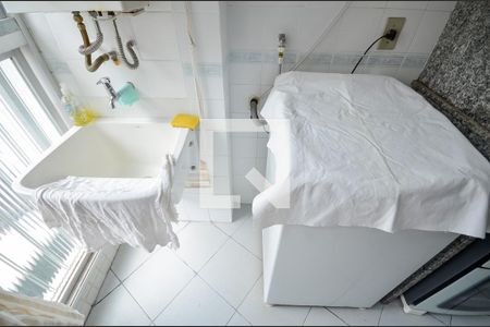 Apartamento à venda com 117m², 3 quartos e 1 vagaÁrea de Serviço