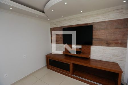 Sala de casa à venda com 4 quartos, 220m² em Monte Castelo, Contagem