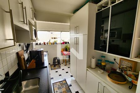 Apartamento à venda com 74m², 2 quartos e sem vagaCozinha