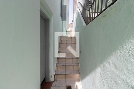 Casa à venda com 165m², 2 quartos e 3 vagasEscada