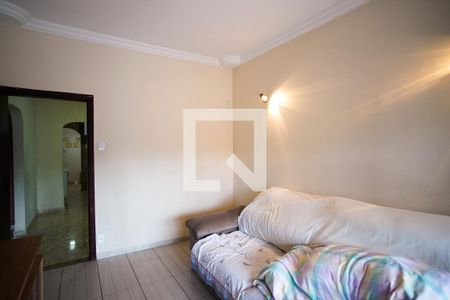 Sala de casa à venda com 3 quartos, 600m² em Mantiqueira, Belo Horizonte