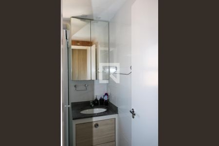 Apartamento à venda com 73m², 2 quartos e 2 vagas Apartamento à venda com 73m², 2 quartos e 2 vagasBanheiro da Suíte