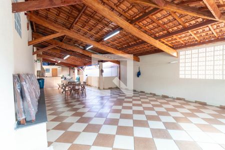 Casa à venda com 220m², 2 quartos e 2 vagasÁrea externa 