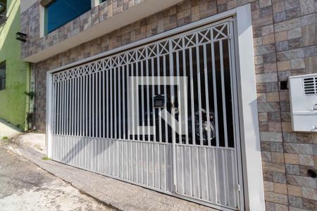 Casa à venda com 220m², 2 quartos e 2 vagasFachada