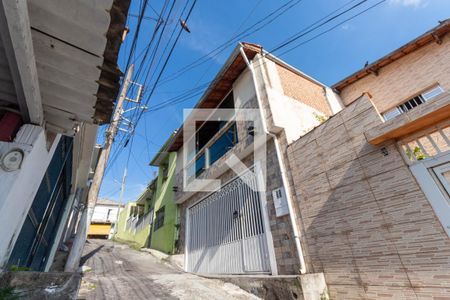 Casa à venda com 220m², 2 quartos e 2 vagasFachada