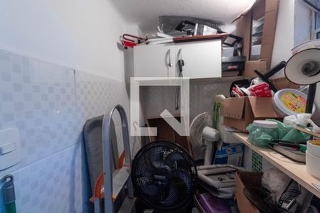 Casa à venda com 220m², 2 quartos e 2 vagasQuarto de Serviço