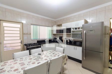 Casa à venda com 220m², 2 quartos e 2 vagasCozinha