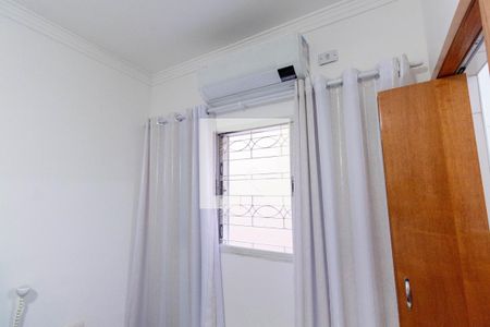 Casa à venda com 220m², 2 quartos e 2 vagasQuarto Suíte