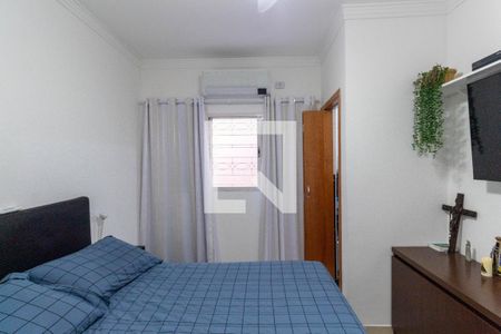 Casa à venda com 220m², 2 quartos e 2 vagasQuarto Suíte