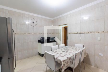 Casa à venda com 220m², 2 quartos e 2 vagasCozinha