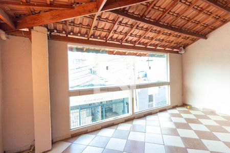 Casa à venda com 220m², 2 quartos e 2 vagasÁrea externa 