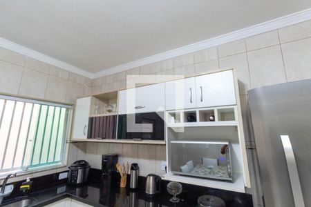 Casa à venda com 220m², 2 quartos e 2 vagasCozinha - Armários