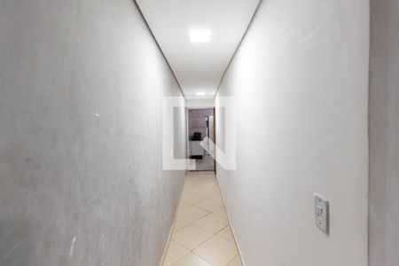 Corredor de casa à venda com 2 quartos, 220m² em Vila Laís, São Paulo