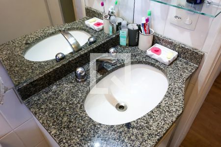 Apartamento à venda com 70m², 3 quartos e 2 vagasBanheiro da Suíte