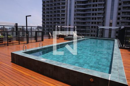 Studio para alugar com 28m², 1 quarto e sem vaga Studio para alugar com 28m², 1 quarto e sem vagaÁrea comum - Piscina