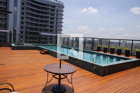 Studio para alugar com 28m², 1 quarto e sem vaga Studio para alugar com 28m², 1 quarto e sem vagaÁrea comum - Piscina