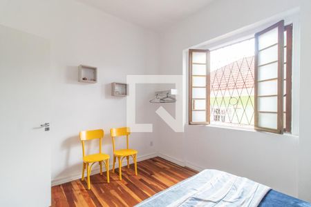 Quarto 2 - Apto 1 de casa à venda com 8 quartos, 500m² em Partenon, Porto Alegre