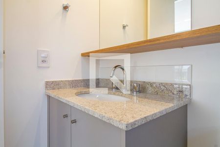 Banheiro de kitnet/studio para alugar com 1 quarto, 30m² em Pinheiros, São Paulo