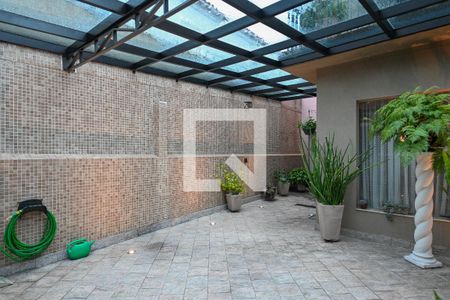 Casa à venda com 215m², 3 quartos e 2 vagas Casa à venda com 215m², 3 quartos e 2 vagasGaragem