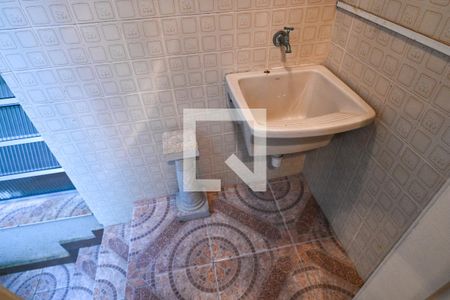 Casa à venda com 215m², 3 quartos e 2 vagas Casa à venda com 215m², 3 quartos e 2 vagasÁrea de Serviço 2