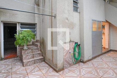 Casa à venda com 215m², 3 quartos e 2 vagas Casa à venda com 215m², 3 quartos e 2 vagasÁrea Externa