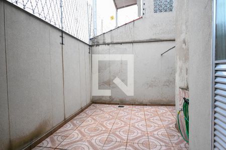Casa à venda com 215m², 3 quartos e 2 vagas Casa à venda com 215m², 3 quartos e 2 vagasÁrea Externa