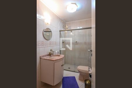 Casa à venda com 215m², 3 quartos e 2 vagas Casa à venda com 215m², 3 quartos e 2 vagasBanheiro 2