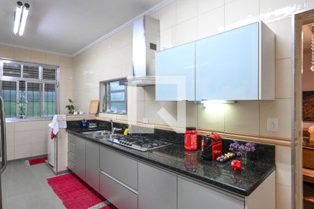 Casa à venda com 215m², 3 quartos e 2 vagas Casa à venda com 215m², 3 quartos e 2 vagasCozinha