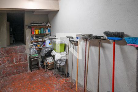 Casa à venda com 215m², 3 quartos e 2 vagas Casa à venda com 215m², 3 quartos e 2 vagasSótão