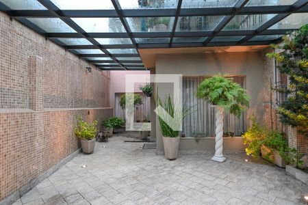 Casa à venda com 215m², 3 quartos e 2 vagas Casa à venda com 215m², 3 quartos e 2 vagasGaragem