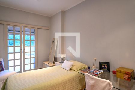 Casa à venda com 215m², 3 quartos e 2 vagas Casa à venda com 215m², 3 quartos e 2 vagasQuarto 2