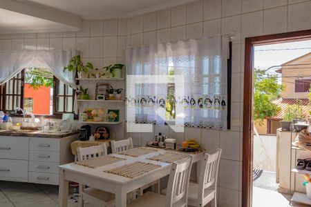 Casa à venda com 150m², 3 quartos e 3 vagasCozinha