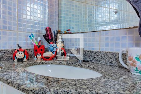 Casa à venda com 150m², 3 quartos e 3 vagasBanheiro da Suíte 2