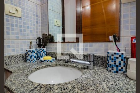 Casa à venda com 150m², 3 quartos e 3 vagasBanheiro da Suíte 1