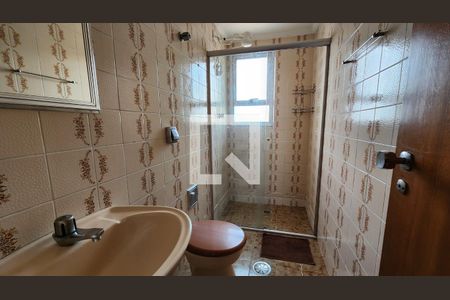 Banheiro de apartamento para alugar com 2 quartos, 116m² em Centro, Jundiaí