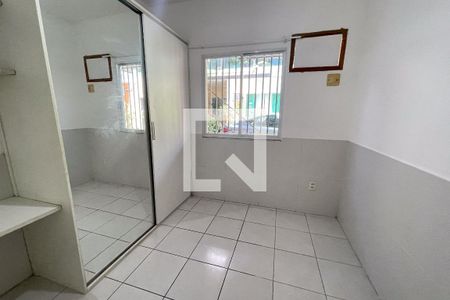 Quarto de casa para alugar com 2 quartos, 64m² em Vila São Sebastião, Duque de Caxias