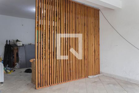 Casa à venda com 140m², 1 quarto e 2 vagas Casa à venda com 140m², 1 quarto e 2 vagasGaragem