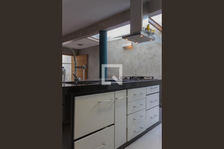 Casa à venda com 140m², 1 quarto e 2 vagas Casa à venda com 140m², 1 quarto e 2 vagasCozinha