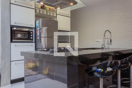 Casa à venda com 140m², 1 quarto e 2 vagas Casa à venda com 140m², 1 quarto e 2 vagasCozinha