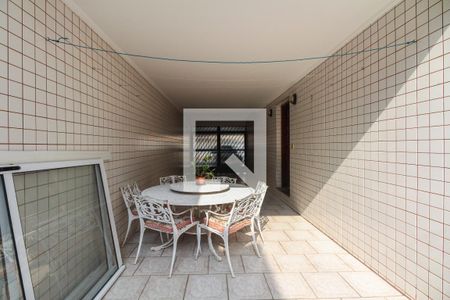 Casa à venda com 300m², 4 quartos e 5 vagasQuintal e Churrasqueira 