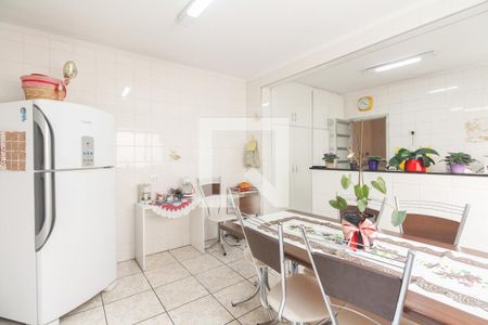 Casa à venda com 300m², 4 quartos e 5 vagasCozinha 