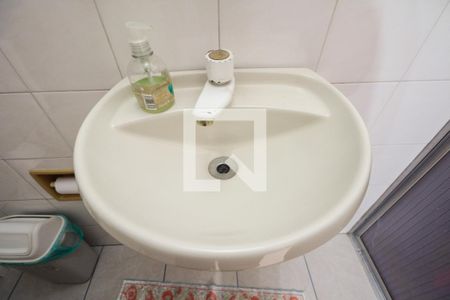 Casa à venda com 300m², 4 quartos e 5 vagasBanheiro Externo 