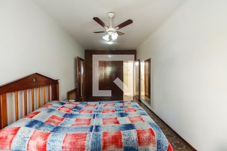 Casa à venda com 300m², 4 quartos e 5 vagasSuíte 2