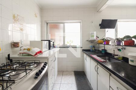 Casa à venda com 300m², 4 quartos e 5 vagasCozinha 