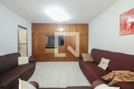 Casa à venda com 300m², 4 quartos e 5 vagasSala de TV