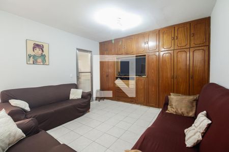 Casa à venda com 300m², 4 quartos e 5 vagasSala de TV