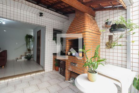 Casa à venda com 300m², 4 quartos e 5 vagasQuintal e Churrasqueira 