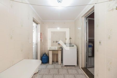 Casa à venda com 300m², 4 quartos e 5 vagasÁrea de Serviço 