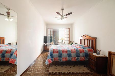 Casa à venda com 300m², 4 quartos e 5 vagasSuíte 2