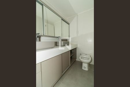 Banheiro da Suíte de apartamento à venda com 3 quartos, 131m² em Mont Serrat, Porto Alegre